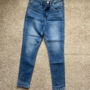 Hi-rise Jegging. Size 10 American Eagle
